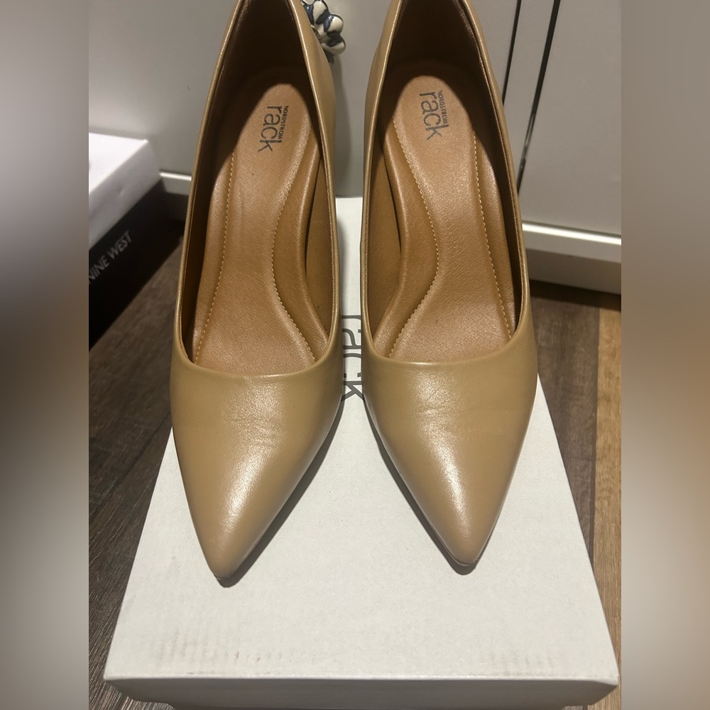 Nordstrom Rack Tan Women's Pumps